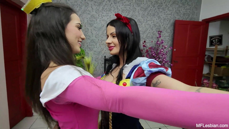 MF Lesbian: Líbání s vílou ocasem