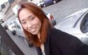 Java Consulting: Garota asiática é cuspida no banco de trás do carro