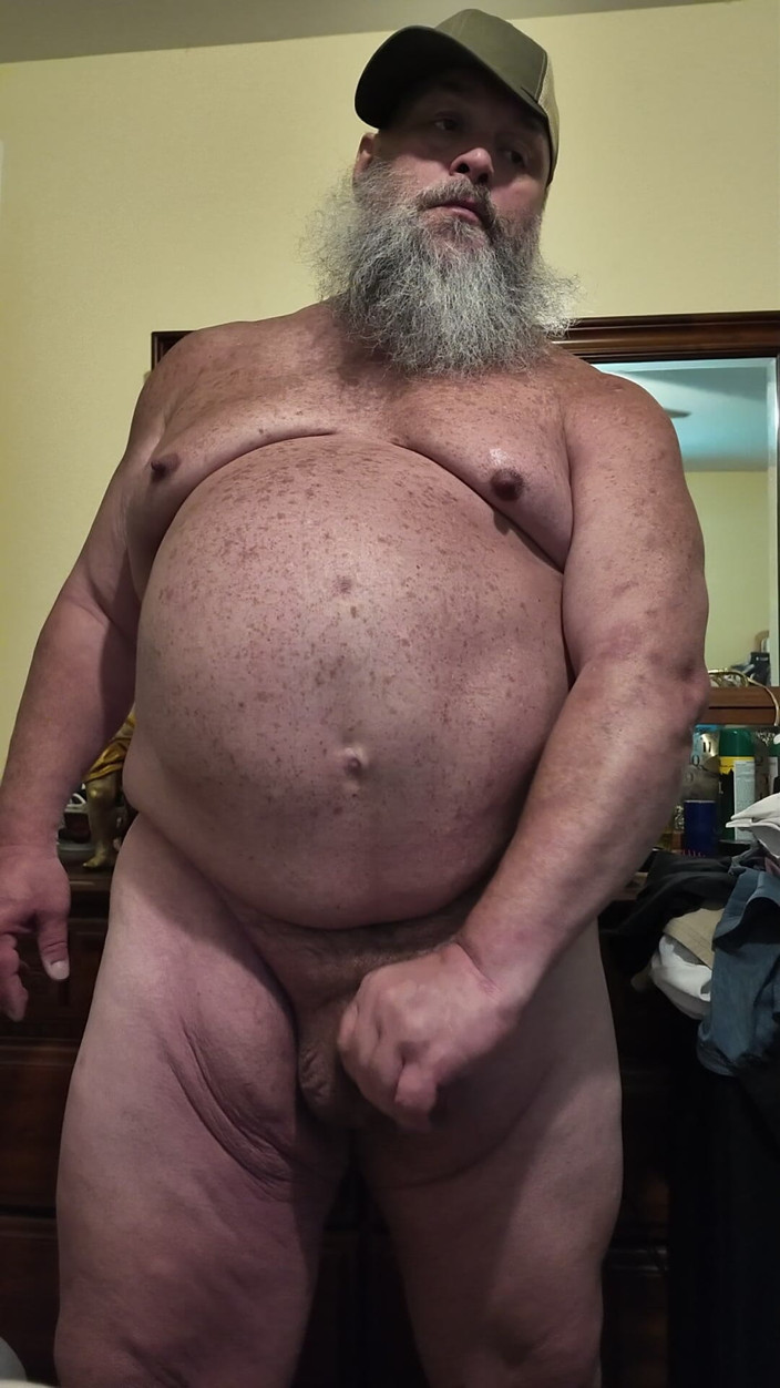 GeneWadexxx: Big Stepdaddy Bear Is Horny