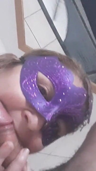 Bionda sposata che si diverte molto