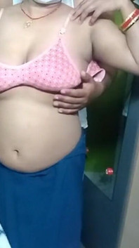 Bhabhi Lover Watch This Full Video.