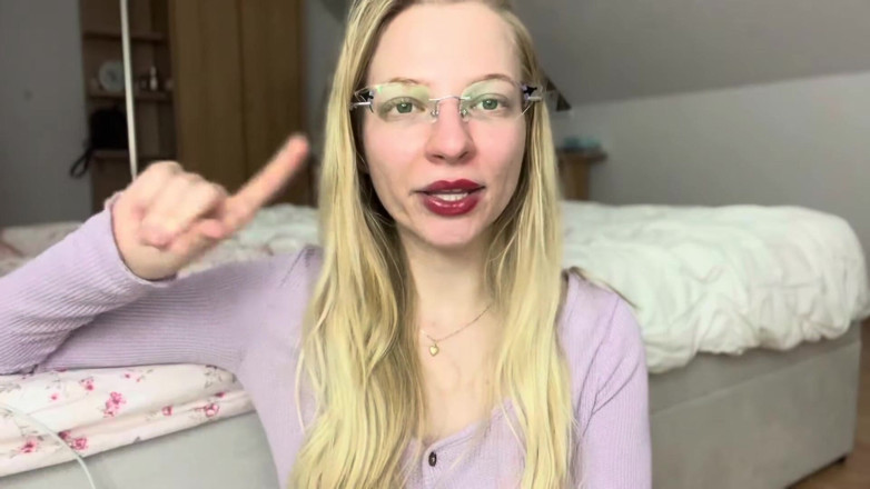 Goddess_Bella_Rae: Mengapa Anda Harus berada di Grindr Sekarang Ulasan aplikasi