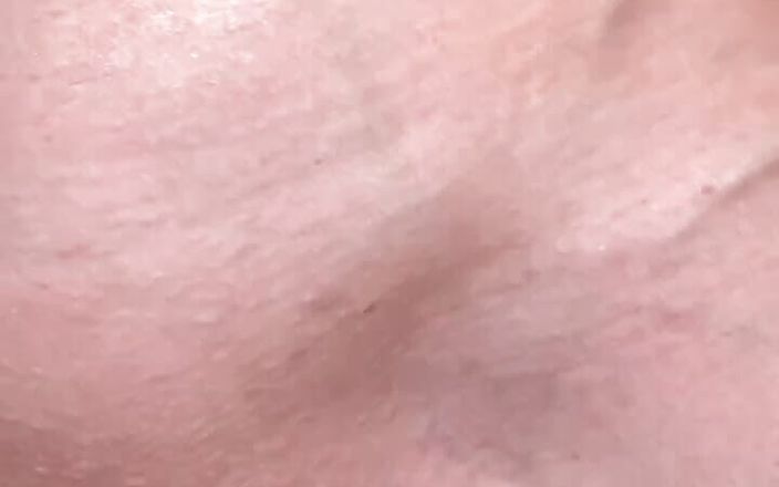 Kitty Kriss: Trêu chọc âm hộ của tôi và cưỡi con cu khổng...