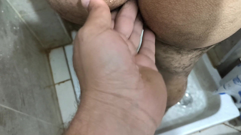 Aminaarab: Oholte mi zadek ve sprše před sexem