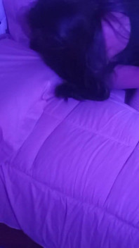 Colega de faculdade veio ao meu quarto para fazer lição de casa