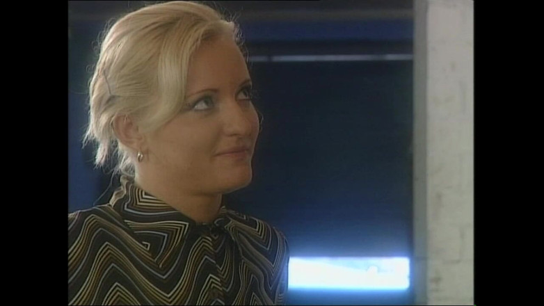 Cinema X: Memek tante seksi dengan toket kecil ini dientot habis-habisan sama...