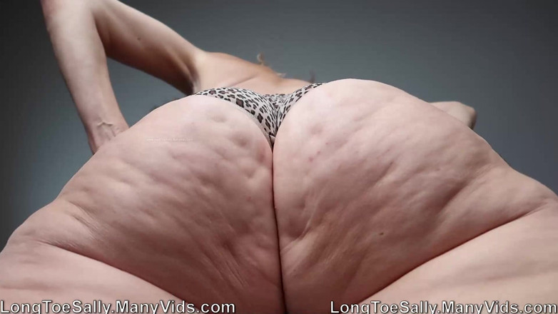 Long Toe Sally Big Buns: Yastık Yastıkları