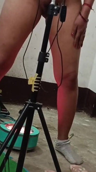 Zdjęliśmy jej ubrania i zrobiliśmy wideo z wewnątrz koca