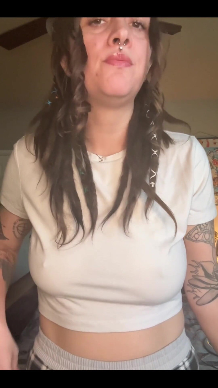 Chery Trees: Fantasi seks terlarang ayah tiri