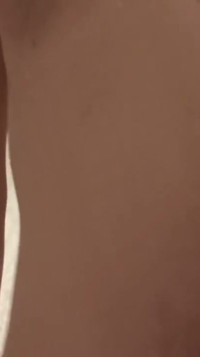 MaybeNatty: Una studentessa di 18 anni cavalca il cazzo della migliore amica -...