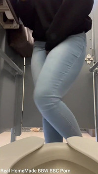 Desperate for Pee Bouncing Compilation