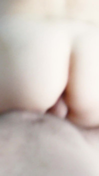 Býčí creampie Plachá podvádějící manželka, snaží se ji impregnovat!