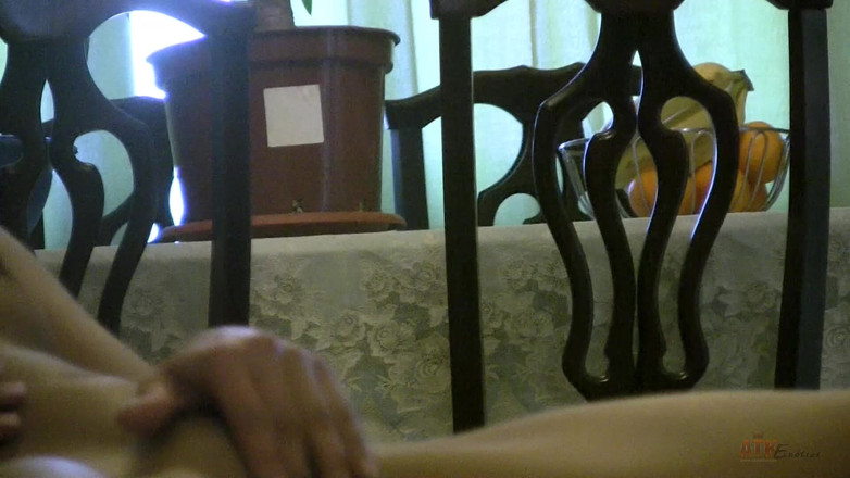 ATK Exotics: Mastürbasyon