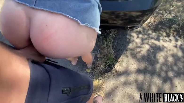 WhiteBlack: Colega de viagem foi fodida anal duro na estrada