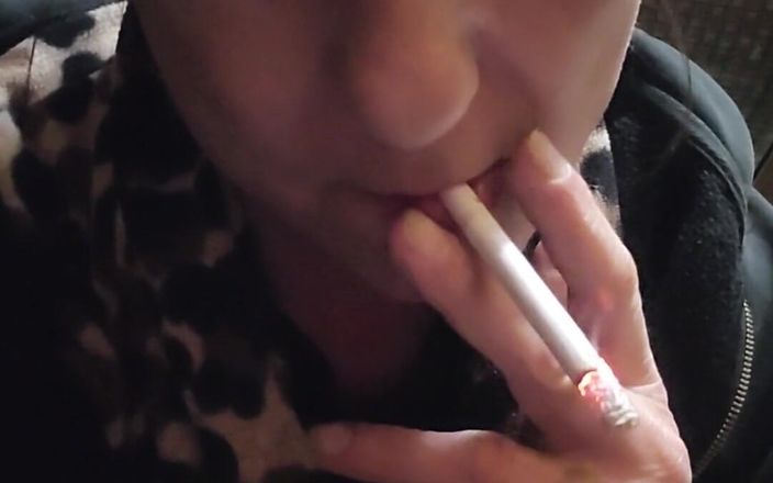 Elite lady S: Отсоси мой дым