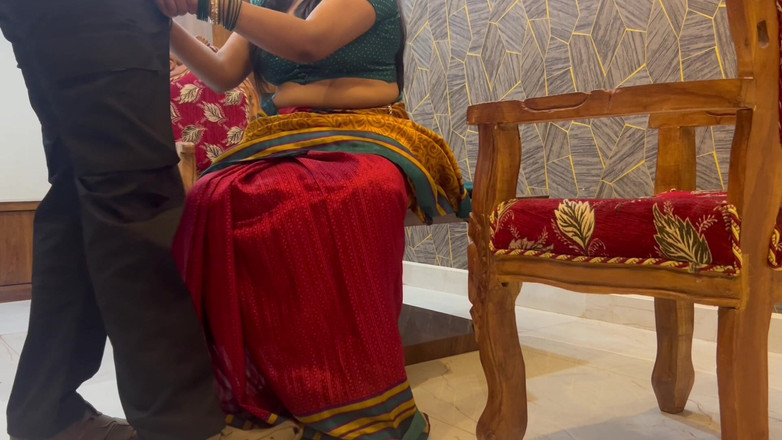 Besharam Jodi: Desi India Saree dikongkek abang tirinya yang lebih muda