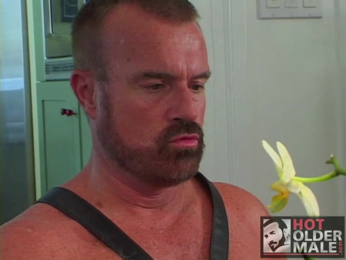Pantheon men: Stepdaddy Hunt 1: Two Hairy Daddies, One Hungry Boy