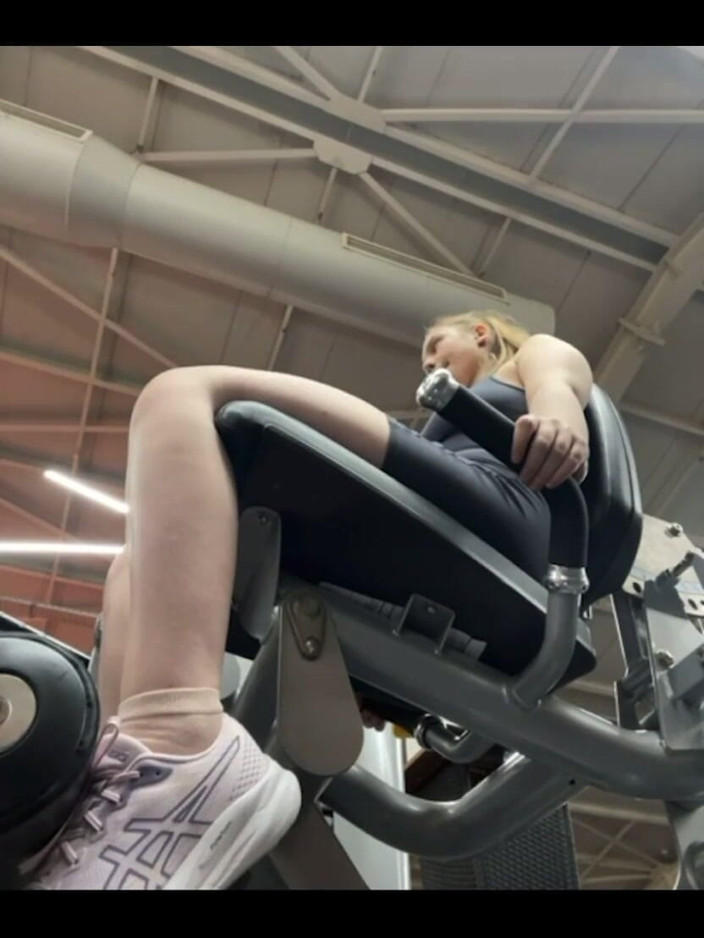 JuiceLussie: Workout with Masturbate in Public