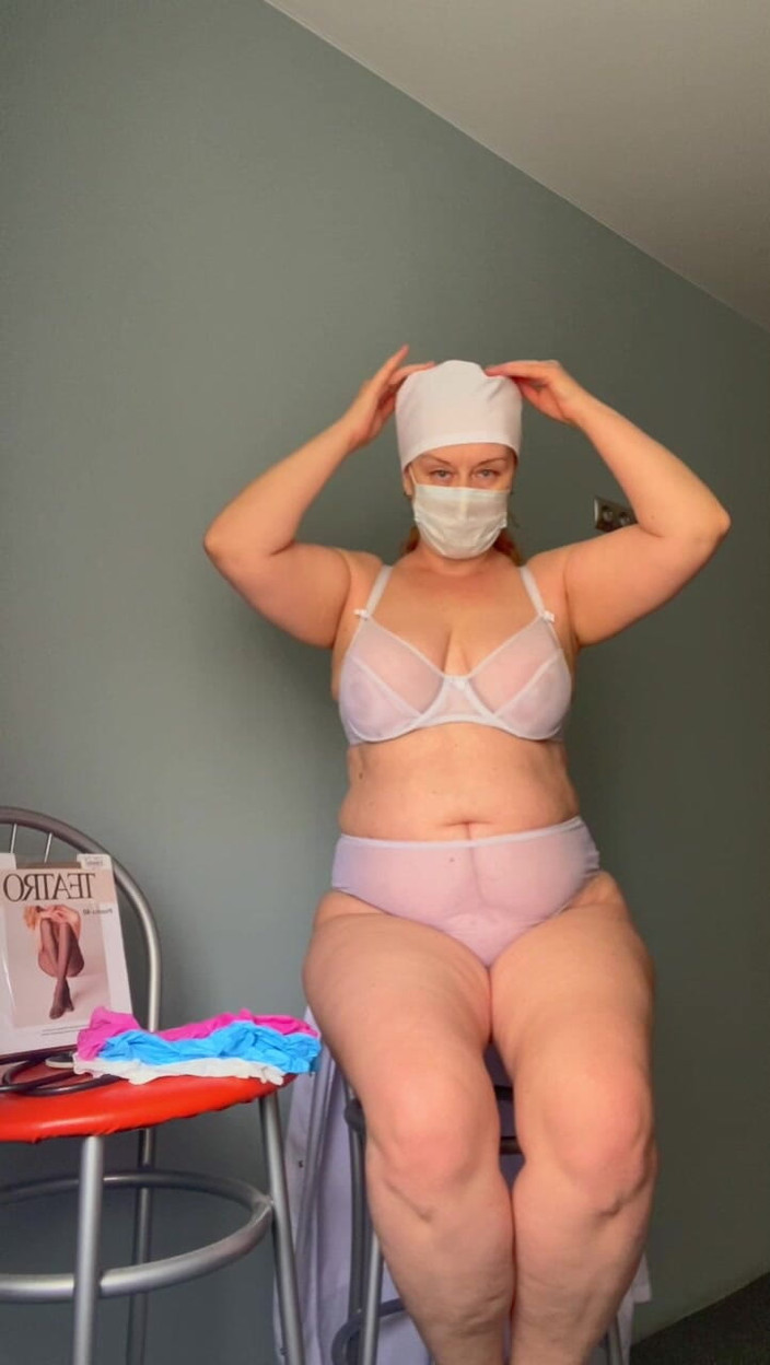 VikkiGeorgia: Bác sĩ quý bà