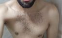 Camilo Brown: Masturbando no chuveiro novamente