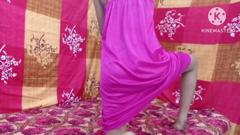 Ankurpriya000: Guardando la suocera che lavora, jamai fist la matrigna calda...
