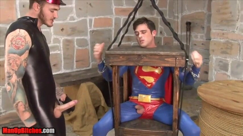 ManUpFilms: Nightshade Mengalahkan Superman