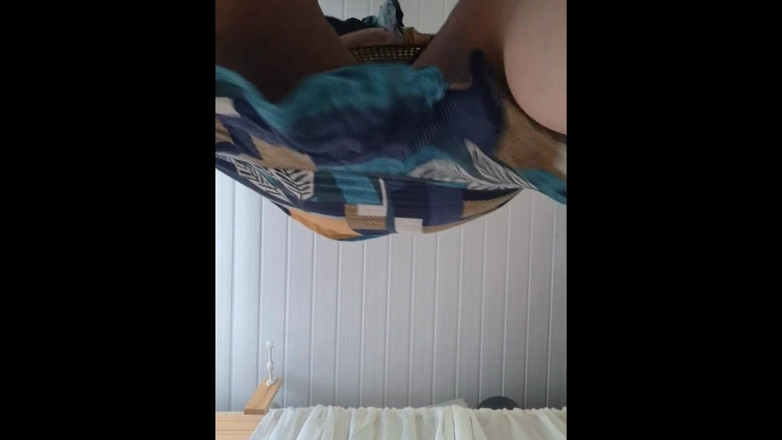 Priscila: Experimentando minha calcinha de biquíni para ir à praia, o que...