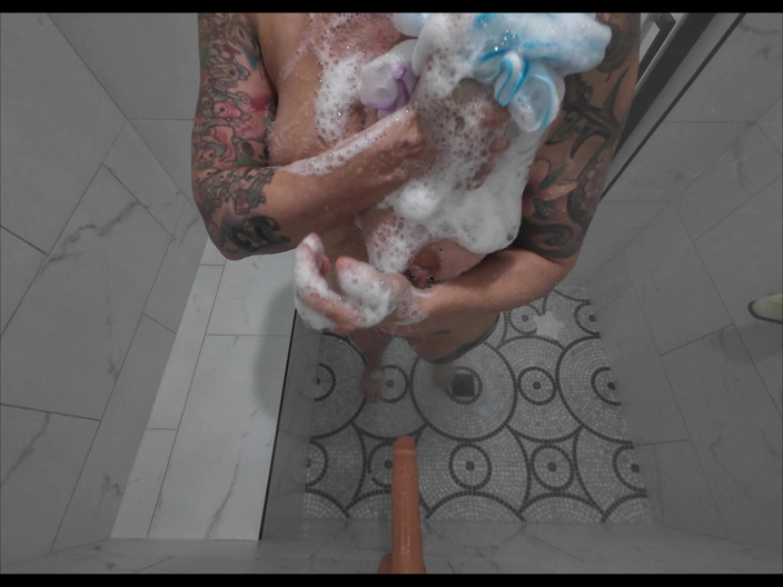 Kumming Kaden: POV Stripping MILF Bounce Ass on Dildo in Shower