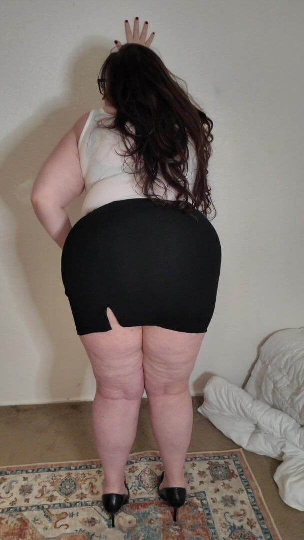 cutejayne: Grandota MILF Se Desnuda Lentamente Y Revela Las Tetas
