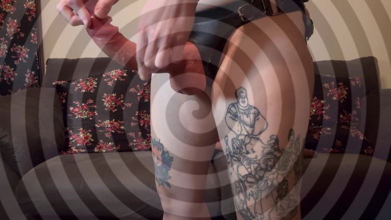 Bigtiddygoth: Penerimaan gay Miss Ruby