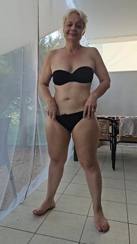 Aku harap kamu oke aku tidak mengenalmu tapi aku hot