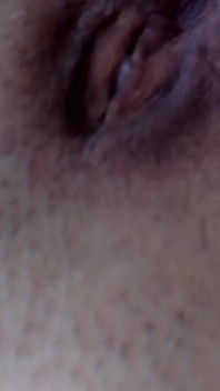 Descalzo Y Con La Vagina Desnuda