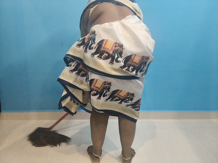 SneakyManner48: Indiana empregada e servo com filho dono da casa