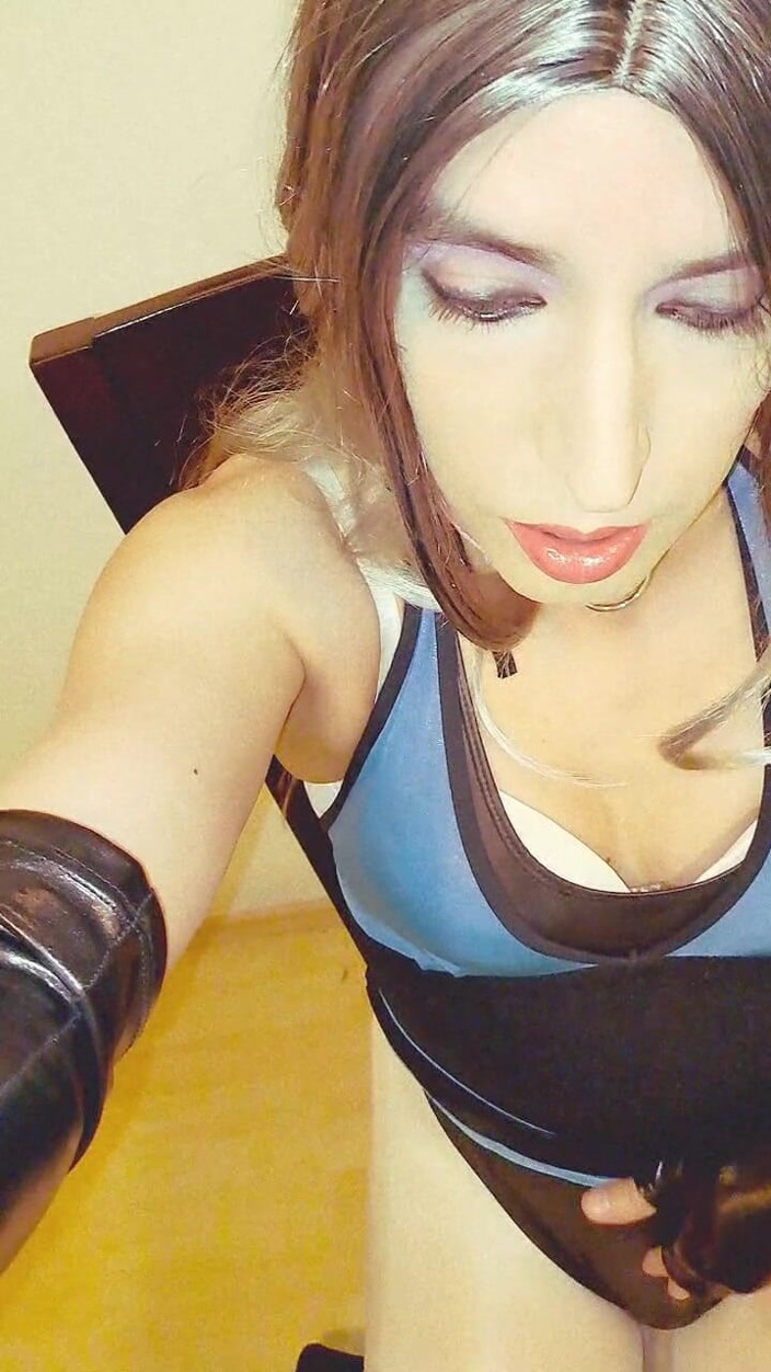 Tammy sissy slave: Tammysissy wird erregt, während sie sich selbst filmt
