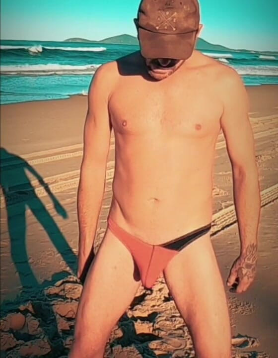 Madaussiehere: Provando tutti i miei costumi da bagno in spiaggia