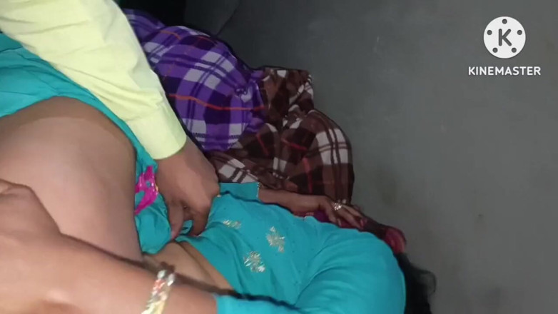 Savita5343: Anal con madrastra en la ley y ella estaba disfrutando