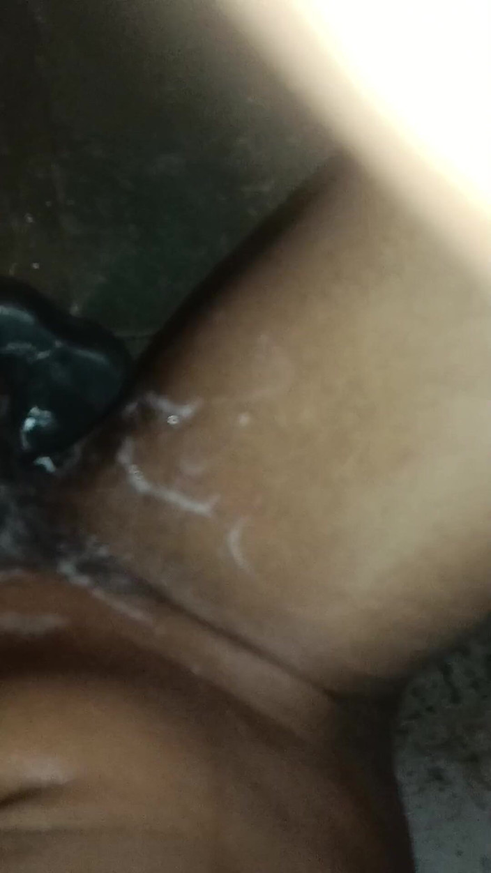 Master hub: Kąpiel ze mną i masturbacja wodą