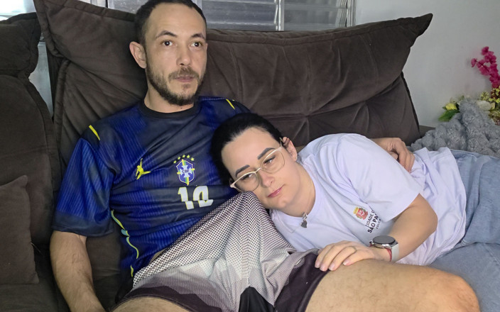 Kasallpimenta: Meia-irmã É Seduzida Por Seu Meio-irmão Enquanto Assiste Ao Jogo Do...
