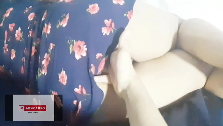 Mexicasero: Ibu tiri temanku dengan gaun floral mengunjungiku lagi