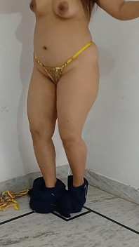 펀자브 노래의 인도 가스티 누드 무즈라