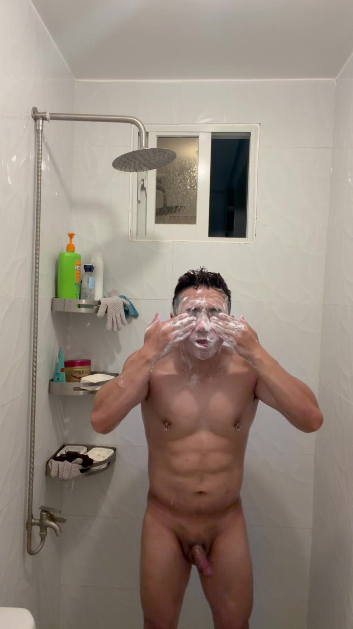 The Fitmaster: Cewek Kembar Filipino Yang Hot Lagi Asik Ngocok Di Kamar...