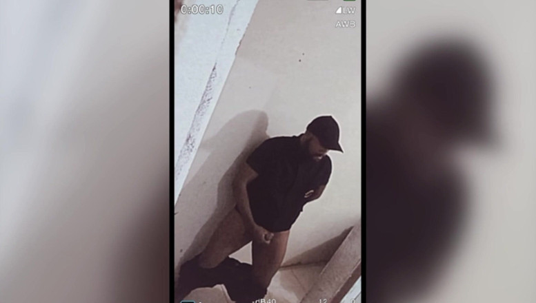 TheBlacKHunterr: Segurança Se Masturbando No Trabalho