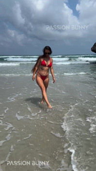 Beauty Public Chill and Fun in Sexy Bikini