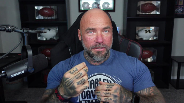 Raw and Uncensored with Masculine Jason: Pro e contro di essere una porno star