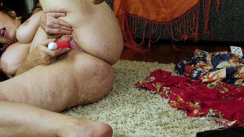 ATK Fans (Hairy): Plaisir mature avec des jouets