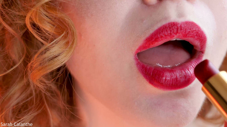 Sarah Calanthe: Lippenstift en spuugfetisj + fluisteren