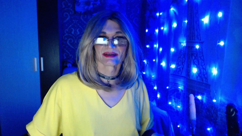 Iris: Night Shooting of the Online Show