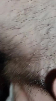 Los coños más húmedos y peludos tiemblan de los orgasmos