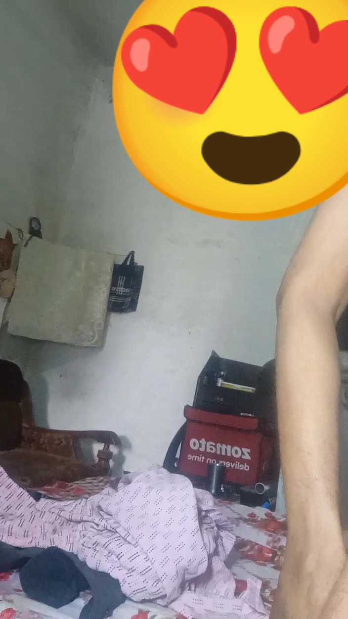 Mrandmrsvema22: Cowok ini ngentot aku habis-habisan tanpa ampun sambil bugil ngentot...