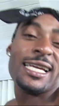 Büyük memeli orta yaşlı seksi kadın büyük zenci yarağı tarafından sert sikiliyor